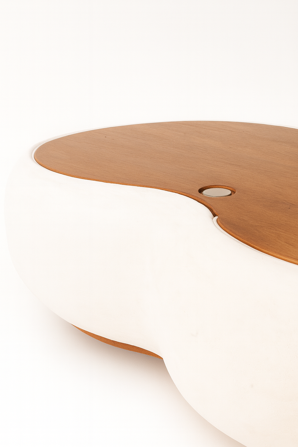 8B Accent Table