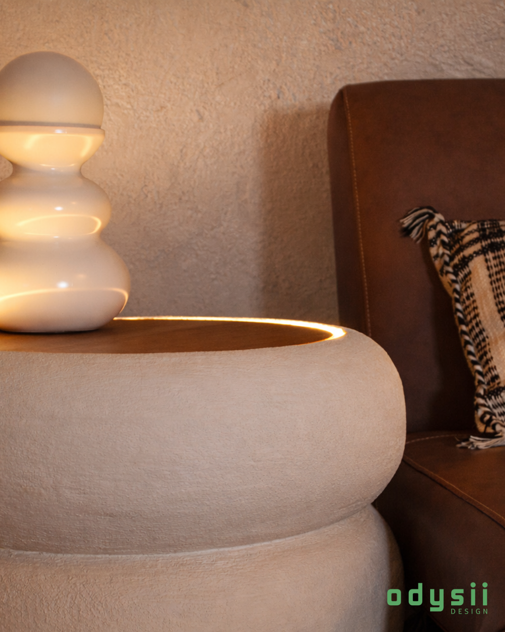 000E Side Table