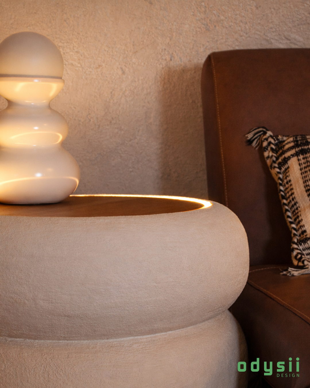 000E Side Table